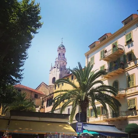 Alcazar Town Center *