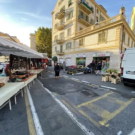 Alcazar Town Center * Sanremo