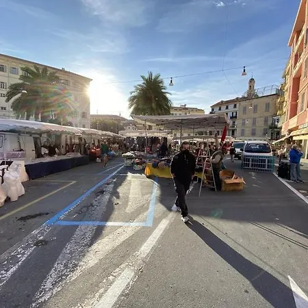 Alcazar Town Center Daire Sanremo