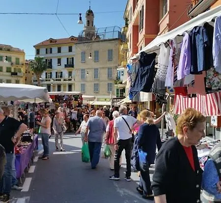 Alcazar Town Center Daire Sanremo