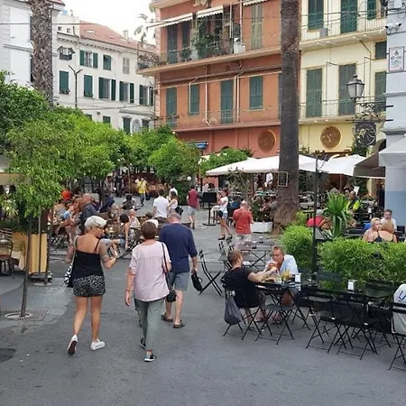 Alcazar Town Center Daire