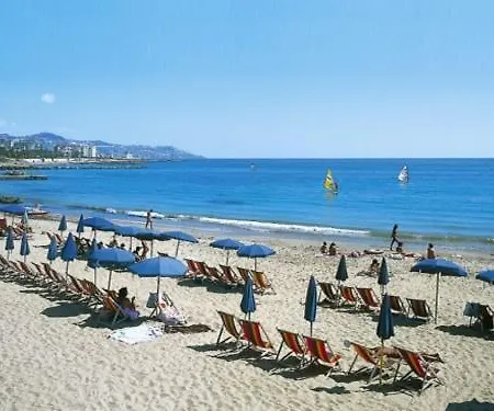 Alcazar Town Center Daire Sanremo
