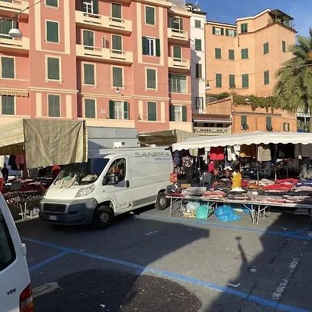 Alcazar Town Center Lägenhet *