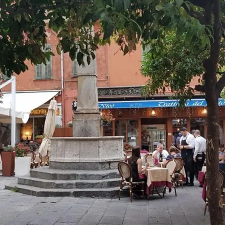 Lägenhet Alcazar Town Center *